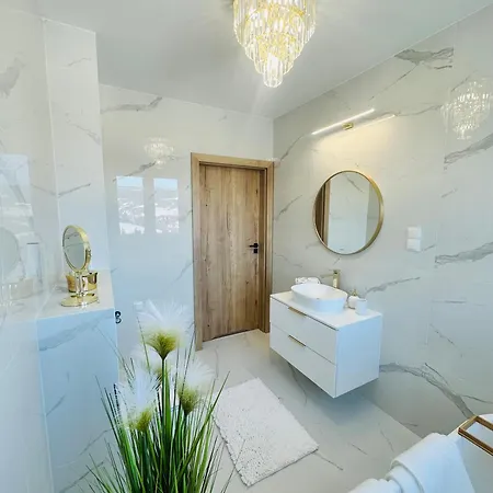 Krynica-zdrój - Powroźnik - Dom Na Wzgórzu - House On The Hill Willa